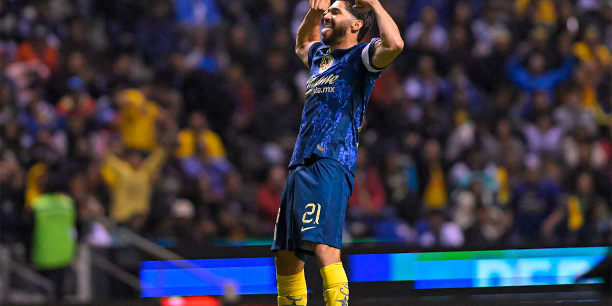 Henry Martín sonriente durante entrenamiento con el América