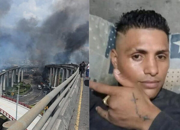 Tatuaje de un rosario en la mano izquierda de un hombre.