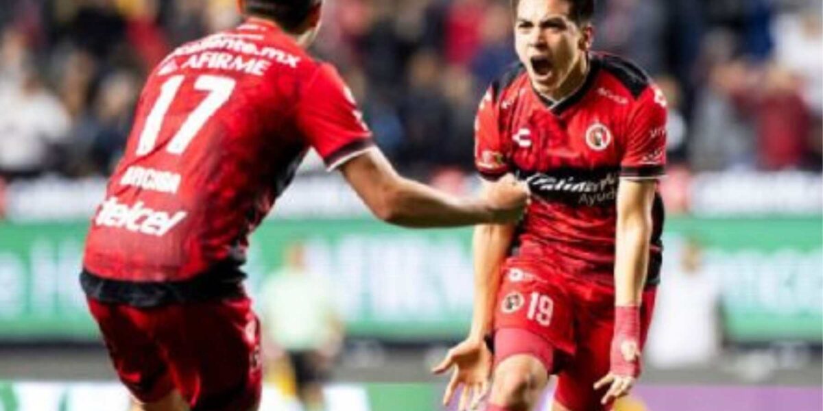 Gilberto Mora jugador de Xolos