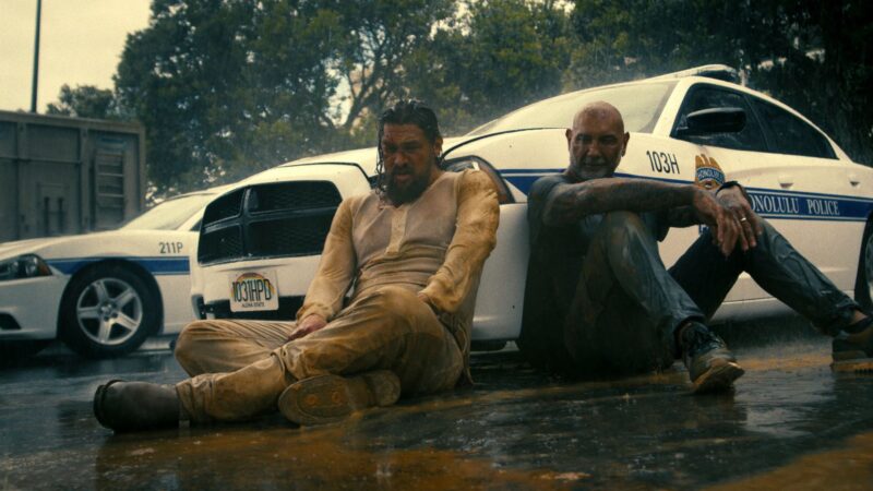 Jason Momoa y Dave Bautista protagonizan Dupla Perigosa, el nuevo filme de acción ya disponible en streaming